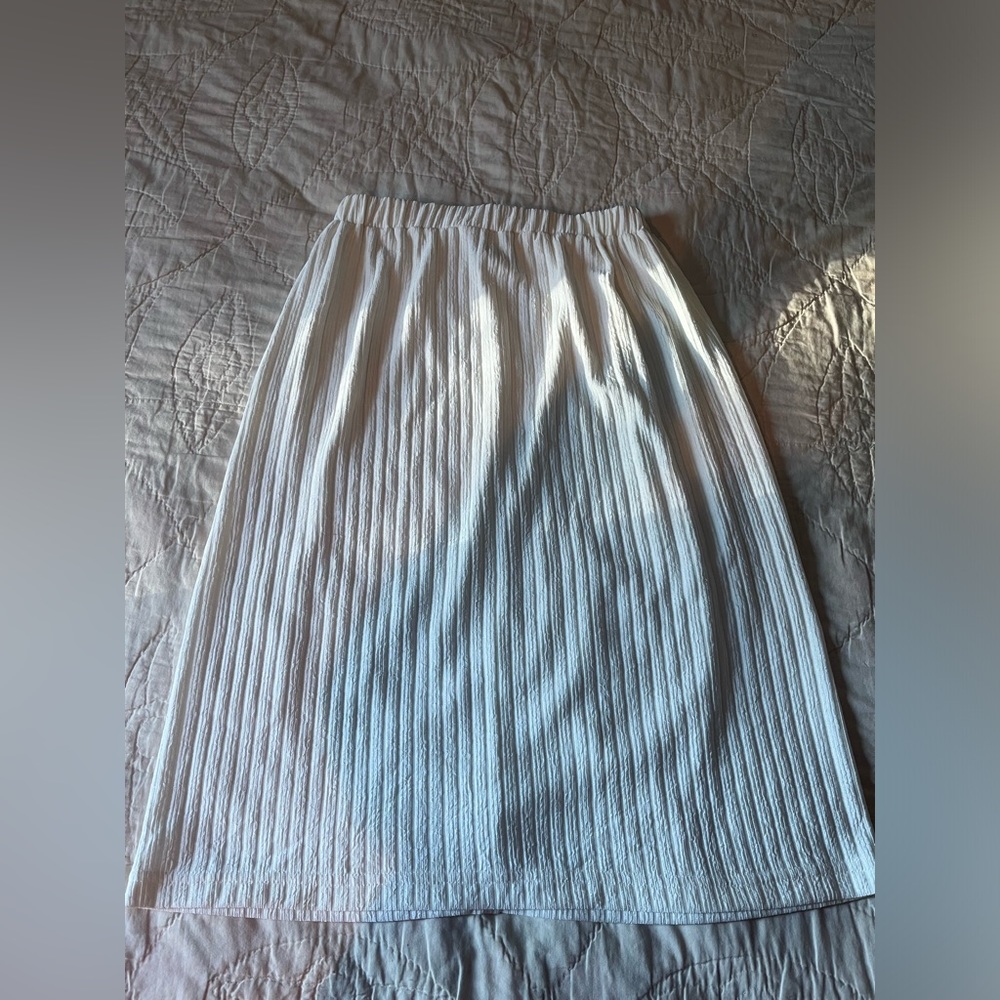 White midi skirt